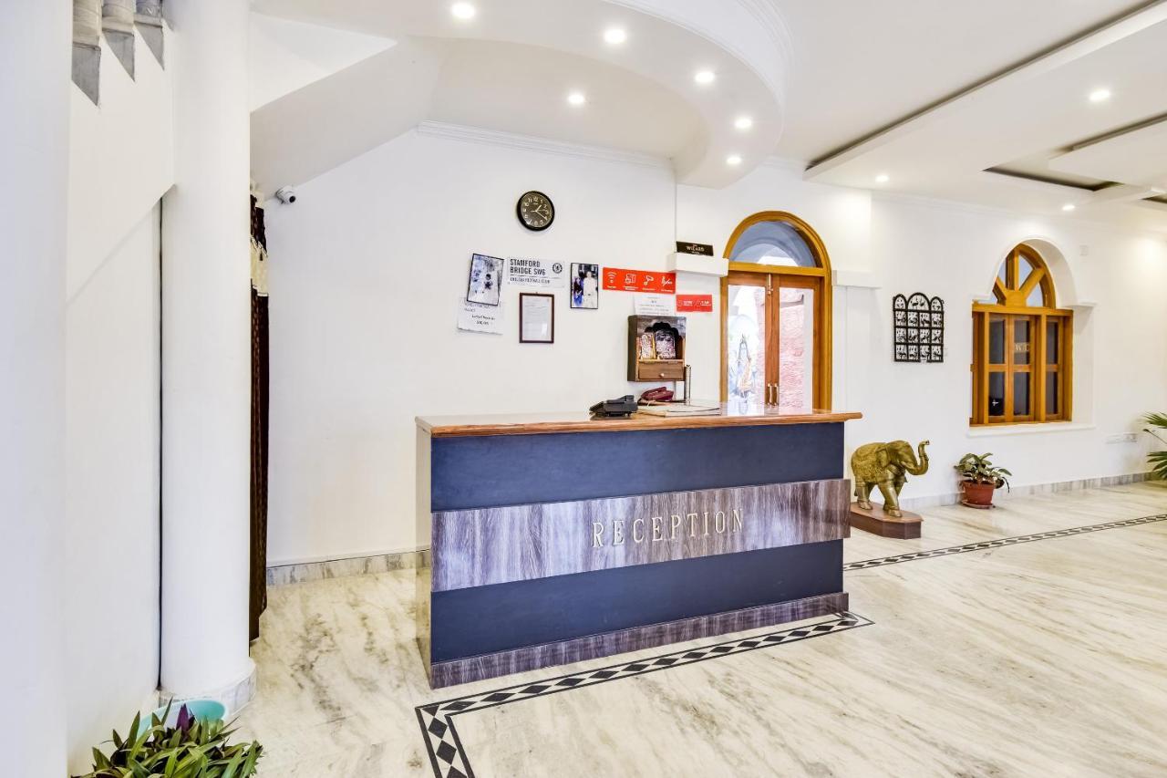 Capital O 23129 Chelsea Palace Hotell Khajurāho Eksteriør bilde